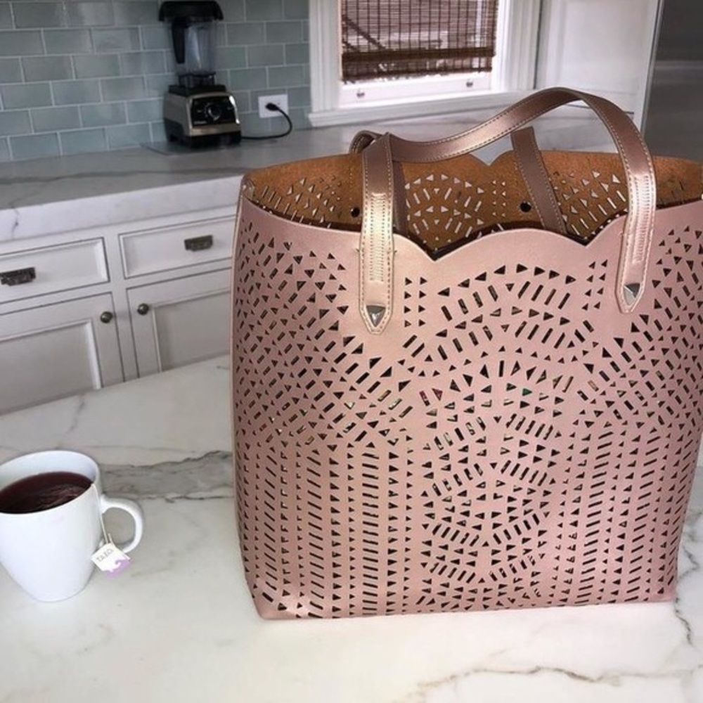 Stella and Dot Marseilles Tote